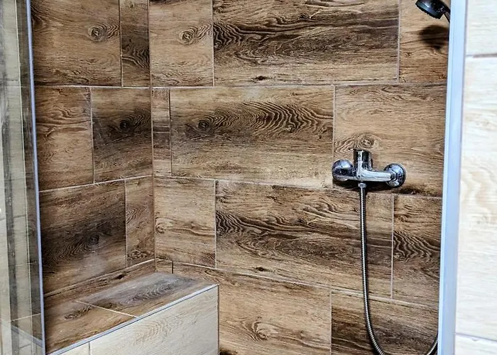 Ursus Mens Only - Self Check-in Hostel *